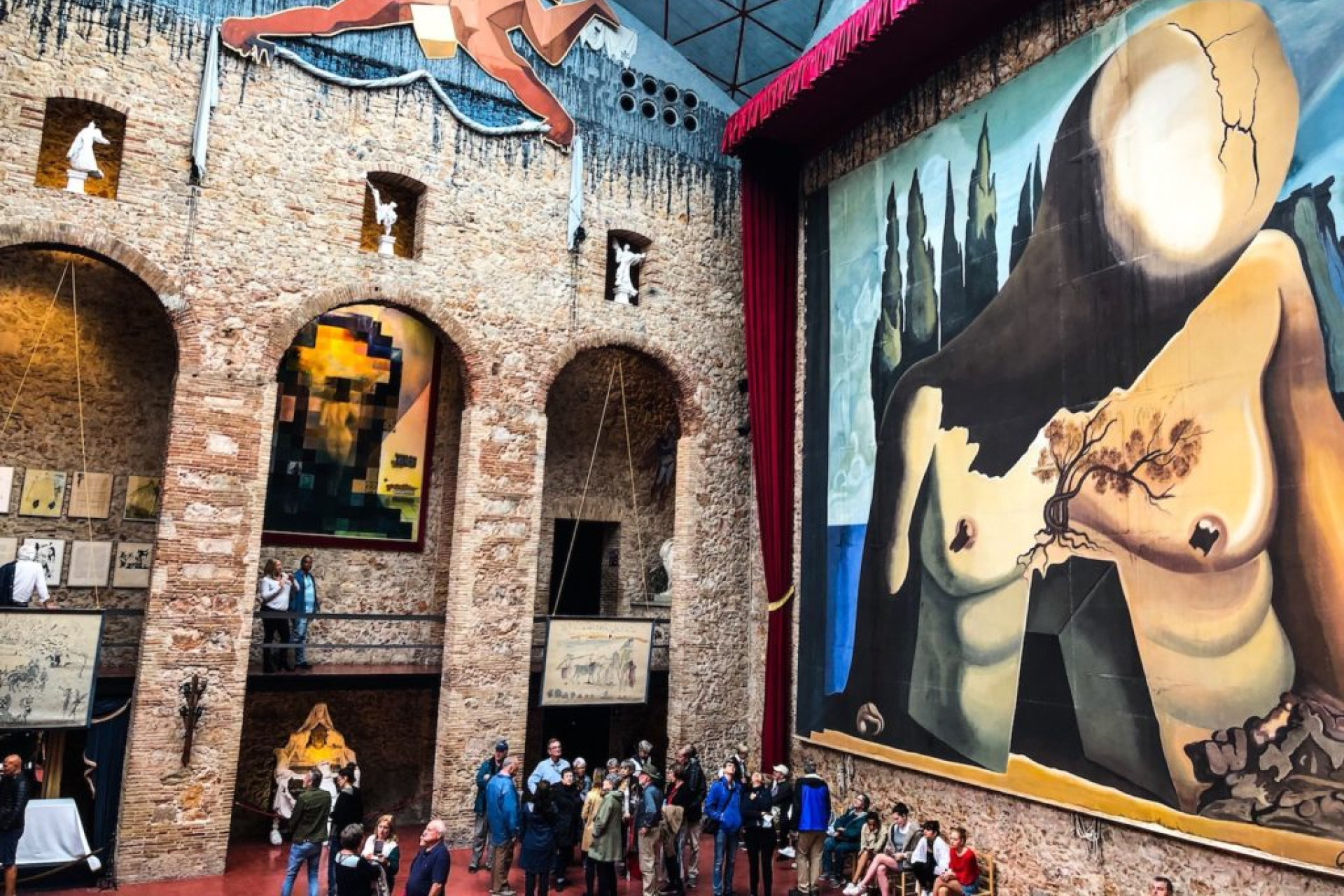 dali-theatre-museum-3