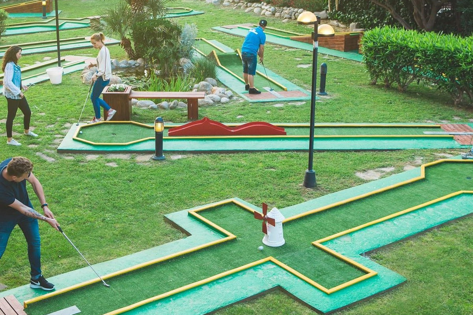 mini golf 1